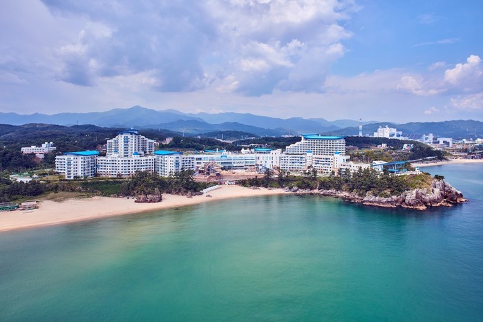 소노인터내셔널, 쏠비치 삼척 개관 1...